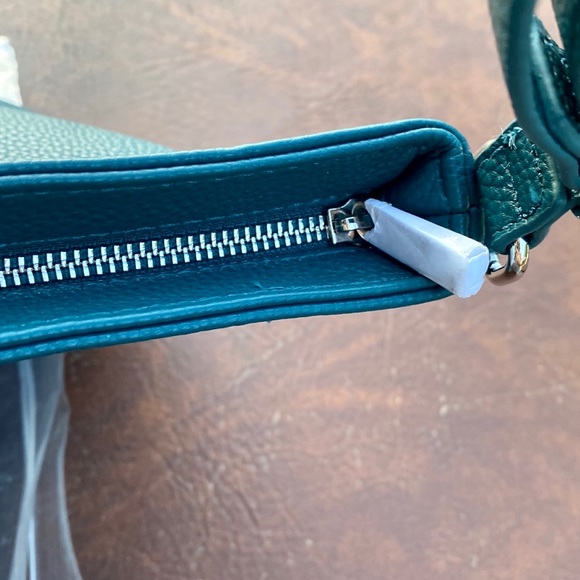 Thirty-One Jewel Crossbody Bag/Tote - Faux Leather Pebble.  Green/Blue. New!!!!! - Picture 4 of 11